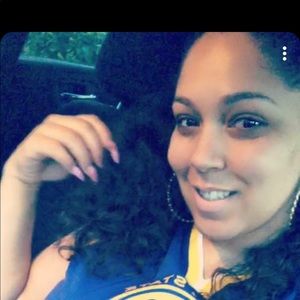 Meet your Posher, Kayla